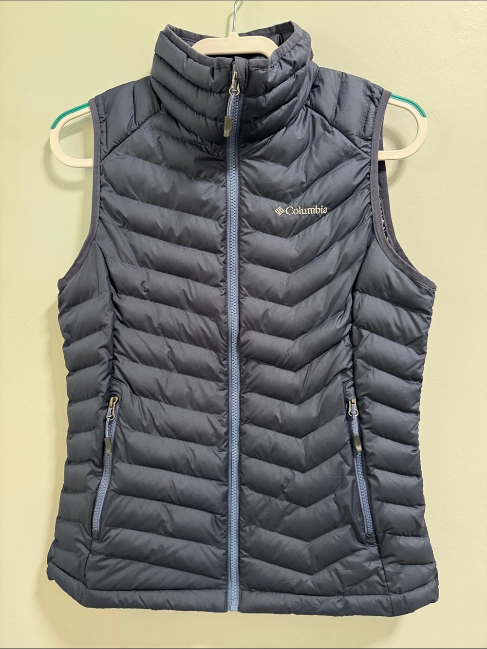Columbia Women's Navy Quilted Packable Down Vest
